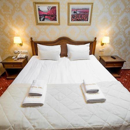 Hotel Fenix Town à Vinnytsia Extérieur photo