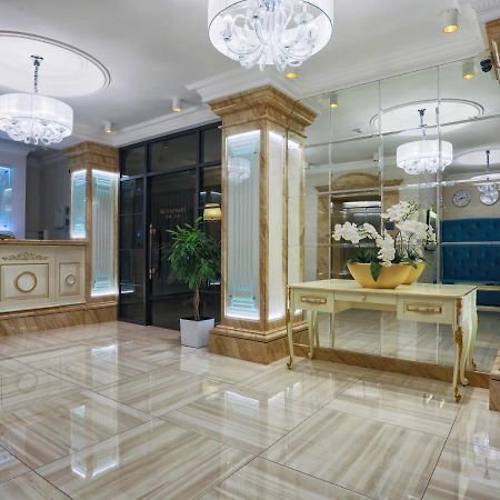 Hotel Fenix Town à Vinnytsia Extérieur photo
