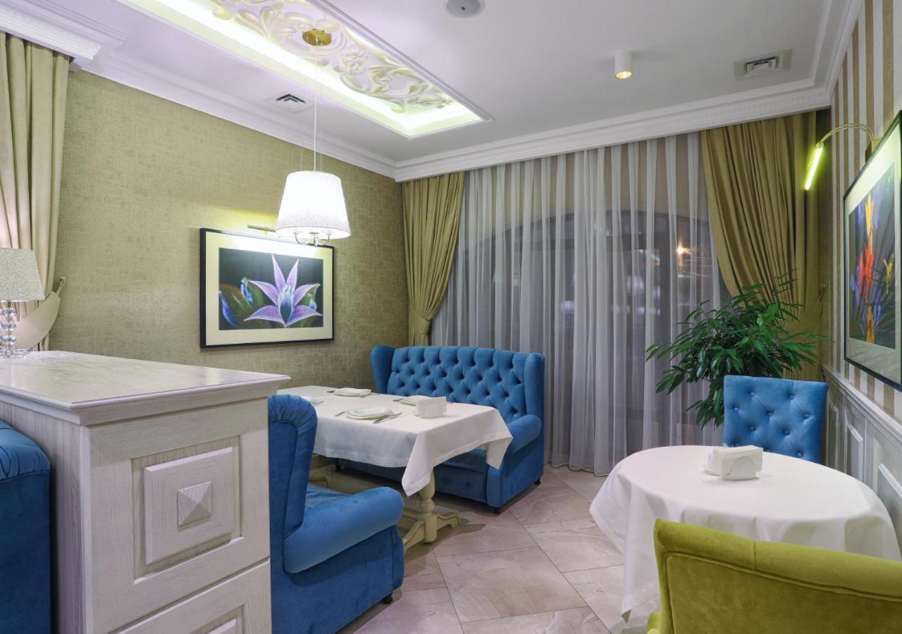 Hotel Fenix Town à Vinnytsia Extérieur photo