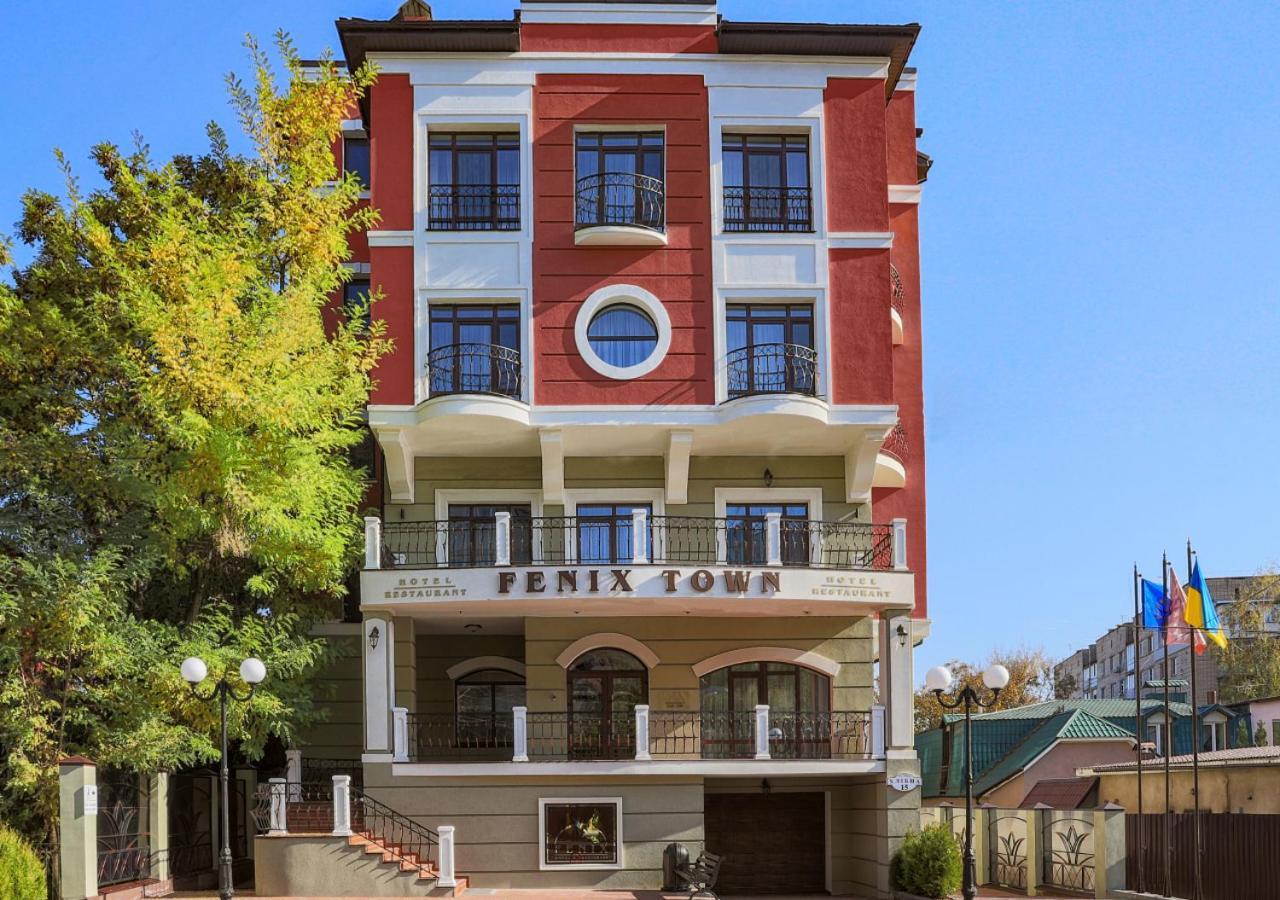 Hotel Fenix Town à Vinnytsia Extérieur photo