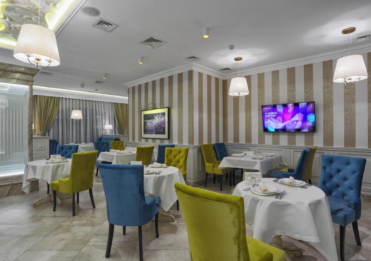 Hotel Fenix Town à Vinnytsia Extérieur photo